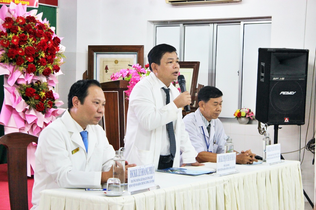 Bệnh viện đầu tiên ở miền Tây thực hiện ghép thận thành công - 1 Bệnh viện đầu tiên ở miền Tây thực hiện ghép thận thành công - 1