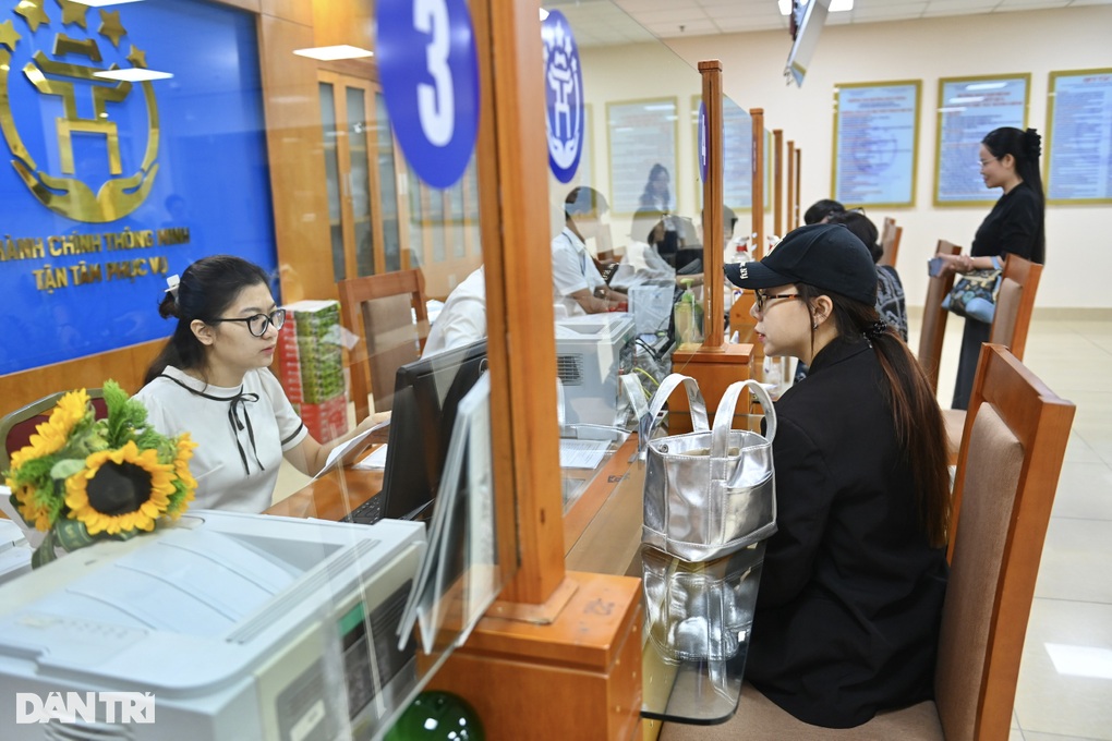 Bộ Nội vụ hướng dẫn chi trả tiền lương, phụ cấp cho công chức sau sắp xếp