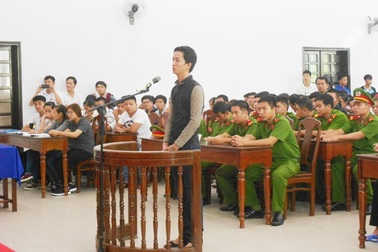 20 năm tù cho kẻ giết người trong quán bar đêm mùng 1 tết