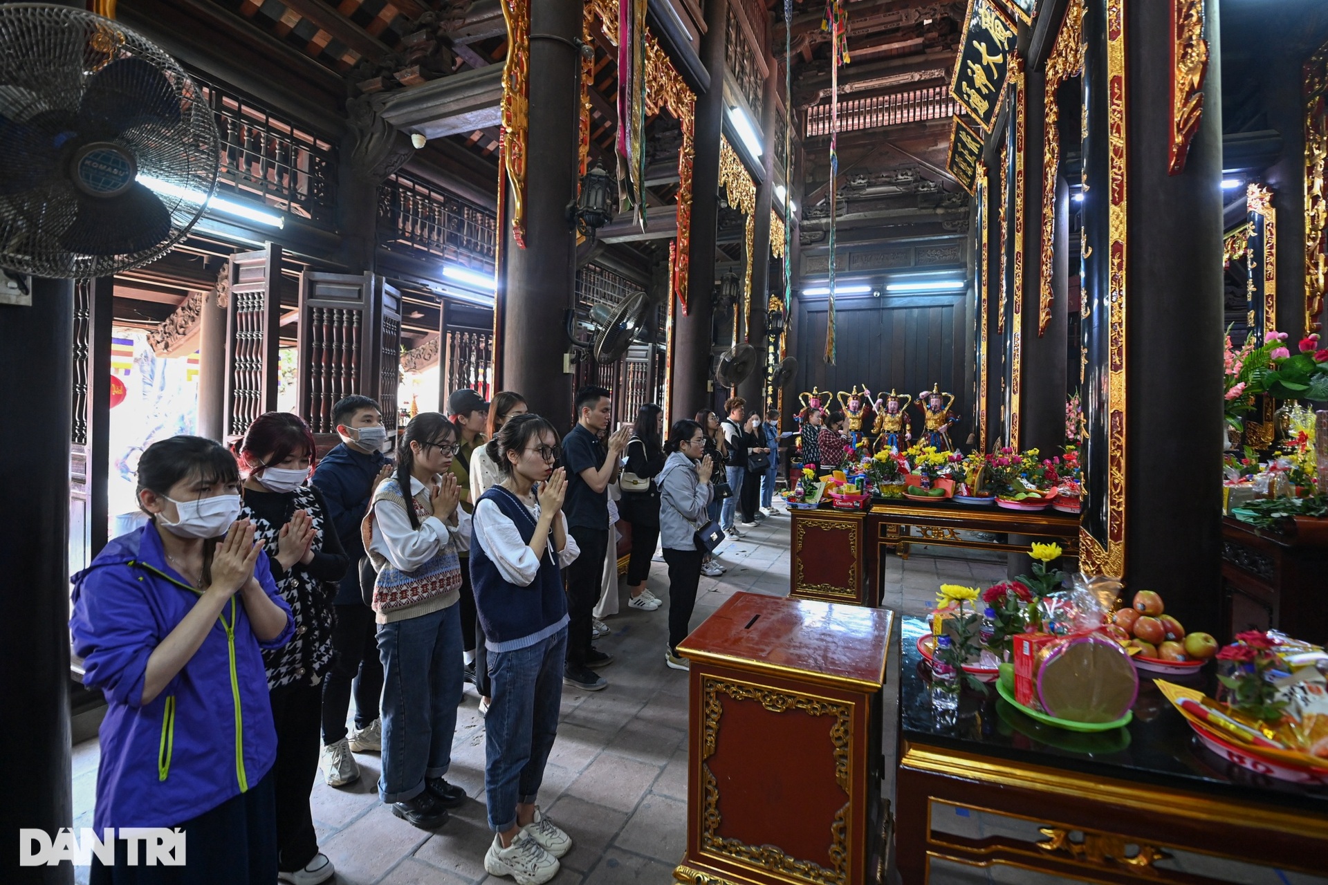 Nở rộ dịch vụ cầu duyên mát tay, nhanh được tại chùa nổi tiếng Hà Nội - 7 Nở rộ dịch vụ cầu duyên mát tay, nhanh được tại chùa nổi tiếng Hà Nội - 7