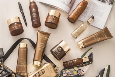 Mỹ phẩm DeAura: Đặc quyền cho làn da thanh xuân của phái đẹp