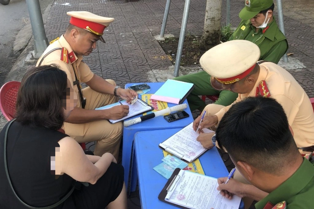 Sóc Trăng kêu gọi người dân cung cấp hình ảnh vi phạm giao thông - 1