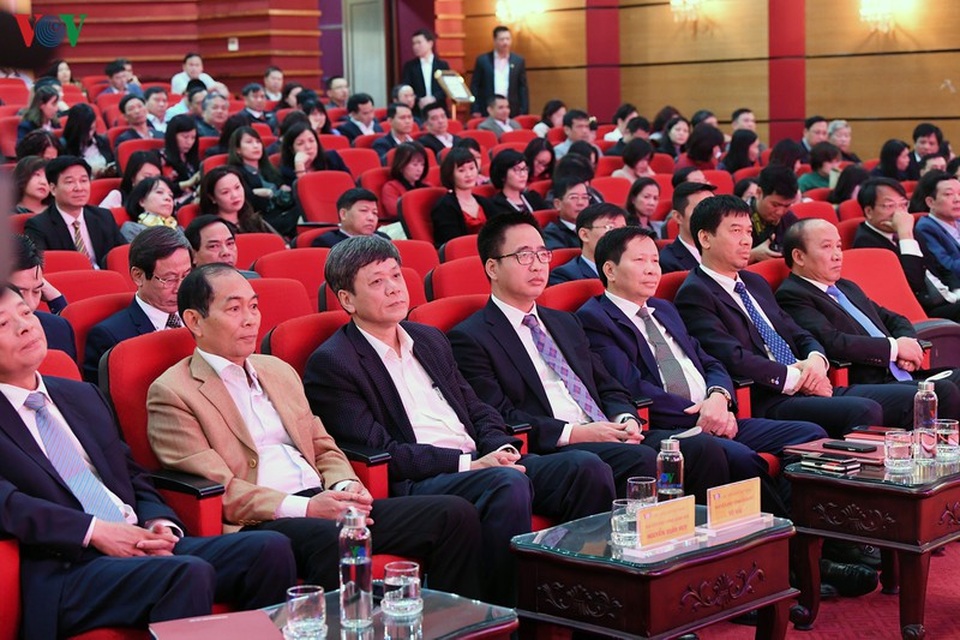 Trao quyết định của Thủ tướng bổ nhiệm 2 Phó Tổng Giám đốc VOV - 3 Trao quyết định của Thủ tướng bổ nhiệm 2 Phó Tổng Giám đốc VOV - 3