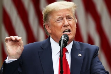 Ông Trump sẽ ký sắc lệnh cải tổ cảnh sát giữa lúc “nước sôi lửa bỏng”