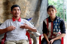 Suýt mất con vì mải cứu hơn 300 người trong lũ dữ