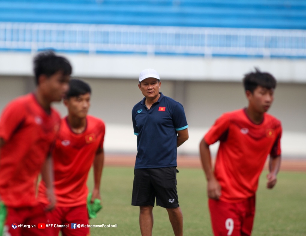 Giành vé vớt vào bán kết, U16 Việt Nam hưng phấn chờ đấu Thái Lan - 2 Giành vé vớt vào bán kết, U16 Việt Nam hưng phấn chờ đấu Thái Lan - 2