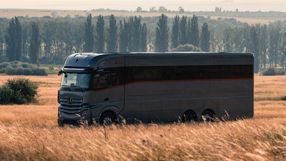 Chiêm ngưỡng Dembell Motorhome: Biệt thự di động trị giá 2 triệu Euro - 5 Chiêm ngưỡng Dembell Motorhome: Biệt thự di động trị giá 2 triệu Euro - 5