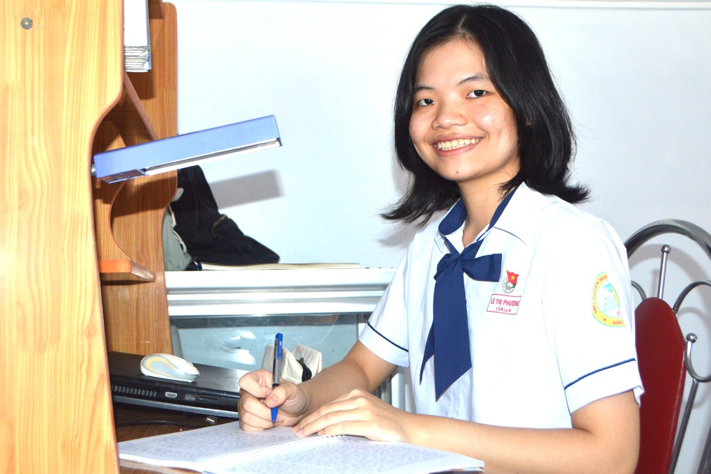 Thủ khoa Sóc Trăng: Tự chấm điểm 8 trở lên nhưng không nghĩ sẽ đứng đầu - 1 Thủ khoa Sóc Trăng: Tự chấm điểm 8 trở lên nhưng không nghĩ sẽ đứng đầu - 1