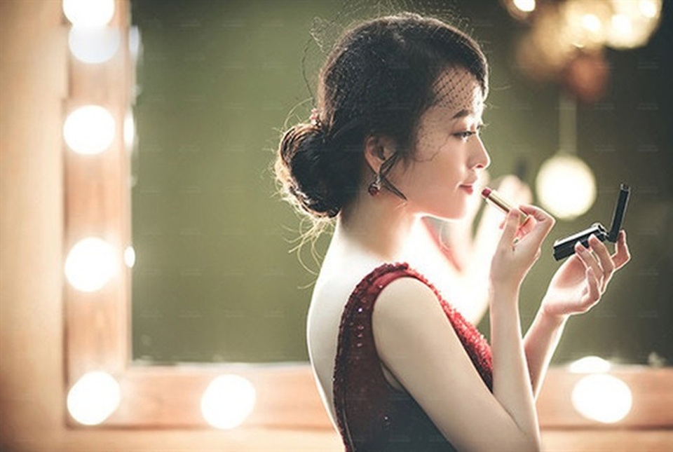 Mở miệng ra chê vợ xấu, chồng lo sốt vó khi vợ bất ngờ tân trang nhan sắc - 1 Mở miệng ra chê vợ xấu, chồng lo sốt vó khi vợ bất ngờ tân trang nhan sắc - 1