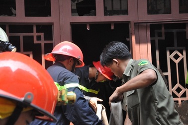 Cháy căn nhà vắng chủ, cả khu dân cư nhốn nháo