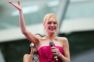 Gương mặt “mộc” gây xôn xao của Lindsay Lohan - 8