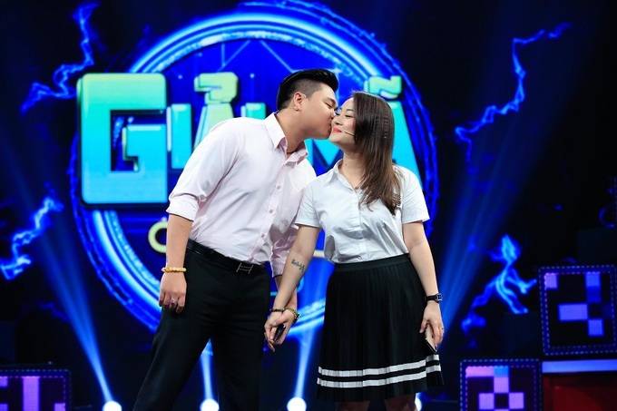 Con trai Lê Giang lấy vợ hơn 8 tuổi, có 2 con riêng - Ảnh 1. Con trai Lê Giang lấy vợ hơn 8 tuổi, có 2 con riêng - Ảnh 1.