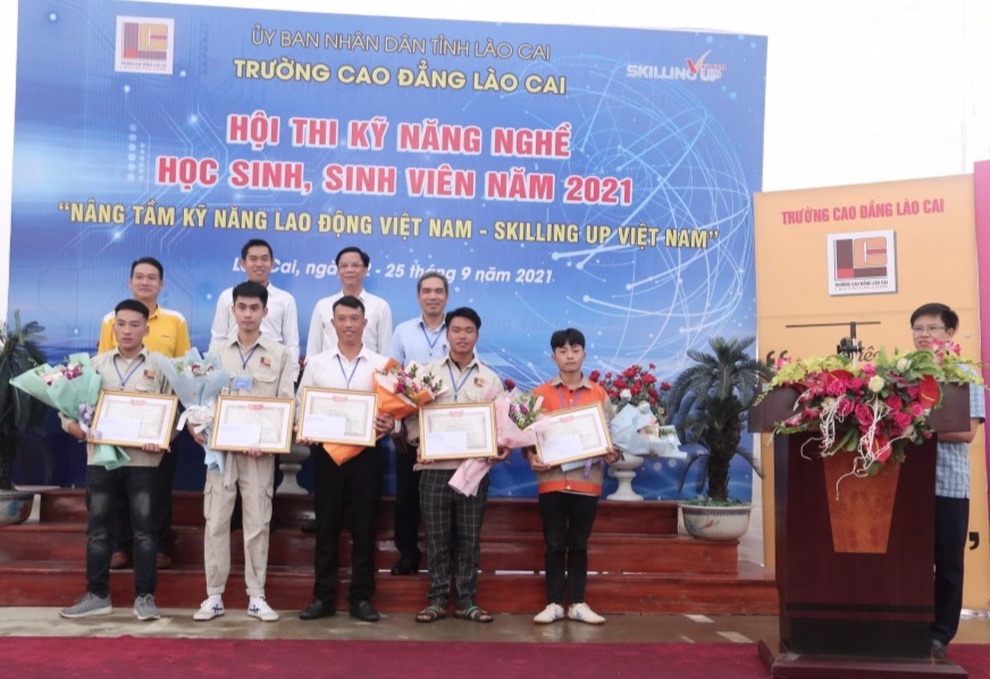 Sôi động Hội thi Kỹ năng nghề học sinh, sinh viên năm 2021 - 2 Sôi động Hội thi Kỹ năng nghề học sinh, sinh viên năm 2021 - 2