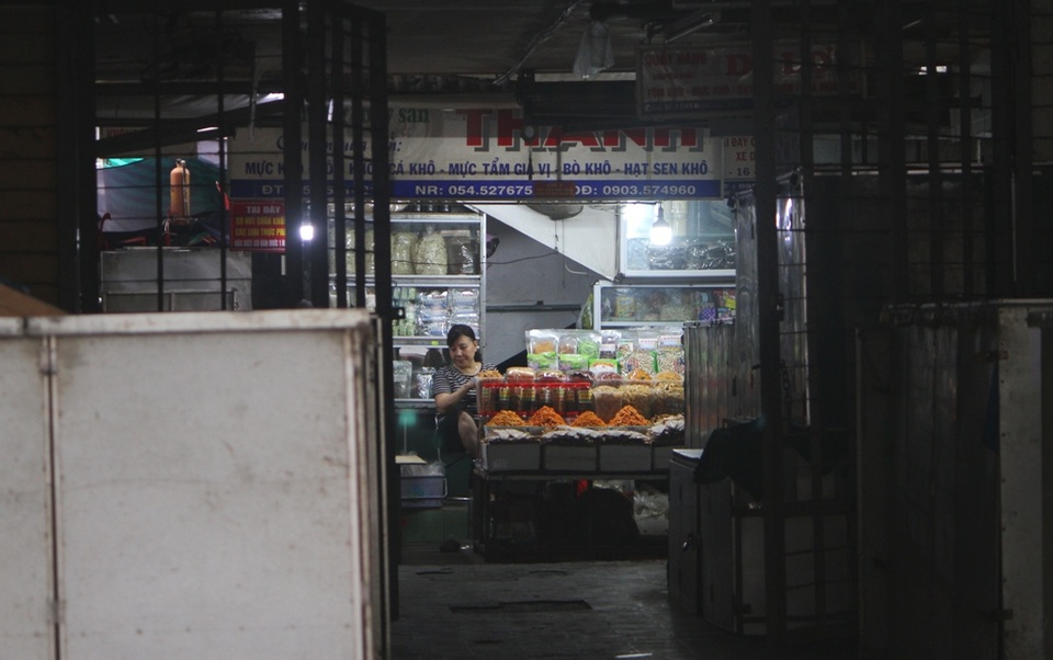 Sáng đầu tiên thực hiện cách ly xã hội - 11 Sáng đầu tiên thực hiện cách ly xã hội - 11