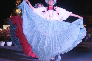 Vũ điệu váy xòe vui nhộn Panama