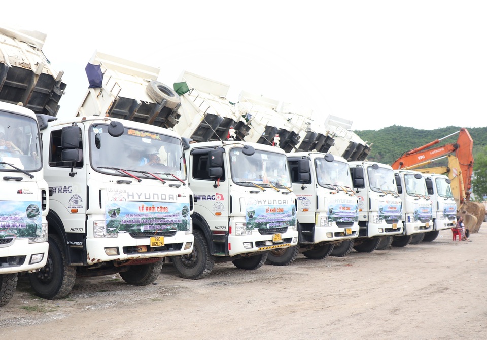 340 tỷ đồng sửa chữa 13km đường đã xuống cấp suốt nhiều năm - 1 340 tỷ đồng sửa chữa 13km đường đã xuống cấp suốt nhiều năm - 1