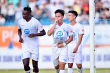 Đánh bại Quảng Nam, CLB Nam Định vô địch V-League 2024-25