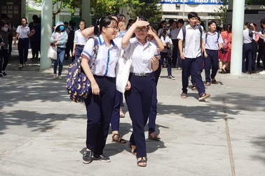 Khánh Hòa: Thí sinh dự thi vào lớp 10 không chuyên kết thúc kỳ thi