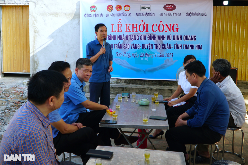 Nam công nhân nghèo được bạn đọc báo Dân trí hỗ trợ xây nhà mới - 1 Nam công nhân nghèo được bạn đọc báo Dân trí hỗ trợ xây nhà mới - 1