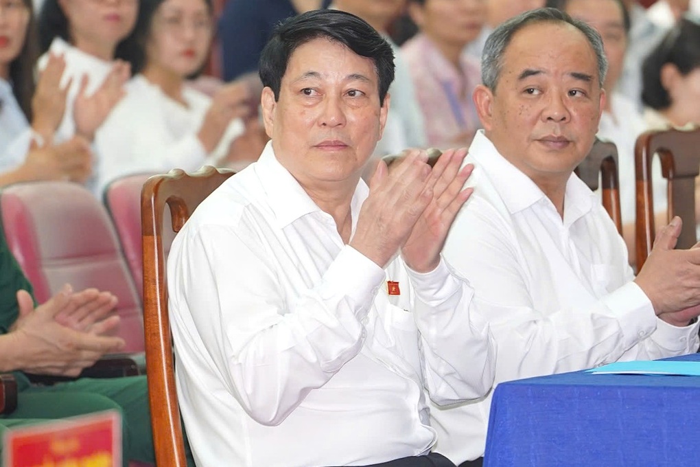 Chủ tịch nước trả lời cử tri TPHCM về việc sắp xếp đơn vị hành chính - 2 Chủ tịch nước trả lời cử tri TPHCM về việc sắp xếp đơn vị hành chính - 2