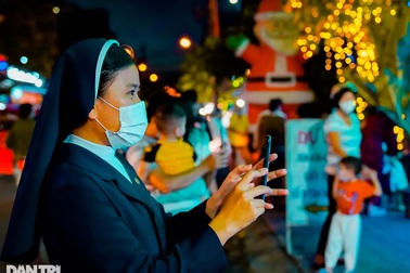 Không khí Giáng sinh Sài Gòn