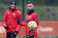 Bruno Fernandes tươi rói trong buổi tập đầu tiên ở Man Utd
