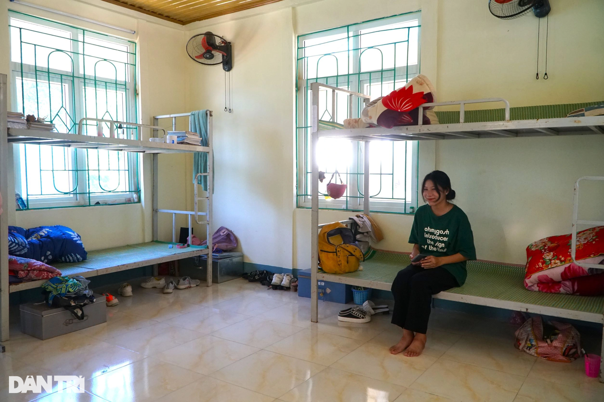 Ngôi làng như resort giữa núi rừng của học sinh nghèo miền núi xứ Thanh - 8 Ngôi làng như resort giữa núi rừng của học sinh nghèo miền núi xứ Thanh - 8
