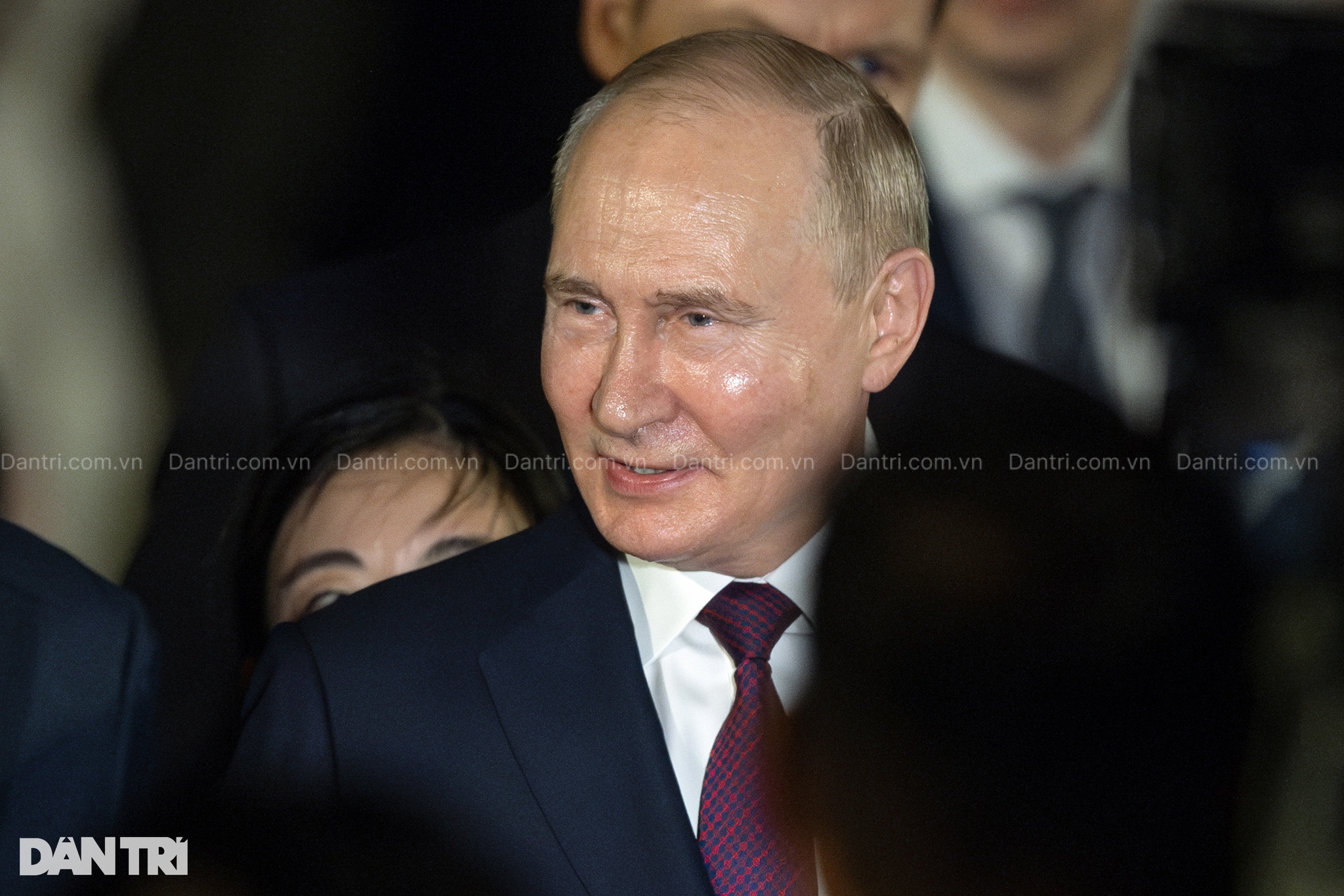 Hình ảnh Tổng thống Nga Putin tại sân bay Nội Bài - 7 Hình ảnh Tổng thống Nga Putin tại sân bay Nội Bài - 7