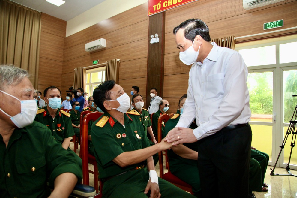 Chủ tịch nước tặng quà Bà mẹ Việt Nam anh hùng, thương bệnh binh tại Hà Nam - 3 Chủ tịch nước tặng quà Bà mẹ Việt Nam anh hùng, thương bệnh binh tại Hà Nam - 3