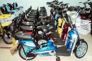 Khi bộ Tài chính tính thu cả phí xe đạp điện...