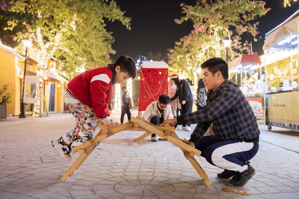 Mailand Hanoi City thu hút nghìn người dịp lễ Giáng sinh - 10 Mailand Hanoi City thu hút nghìn người dịp lễ Giáng sinh - 10