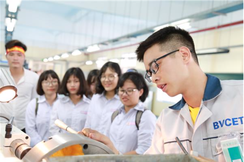 Đề xuất cắt giảm, đơn giản hóa điều kiện đầu tư kinh doanh của trường nghề - 1 Đề xuất cắt giảm, đơn giản hóa điều kiện đầu tư kinh doanh của trường nghề - 1