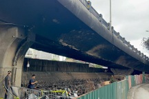 Vụ cháy gầm cầu Vĩnh Tuy: Đã rút hết xăng của 500 xe máy trước khi cháy