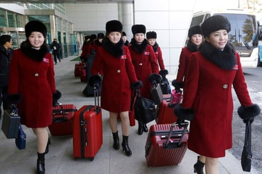 Động thái bất ngờ của đoàn nghệ thuật Triều Tiên khi trở về từ Hàn Quốc