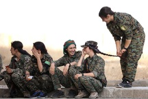 Những "bóng hồng" chống IS ở Syria