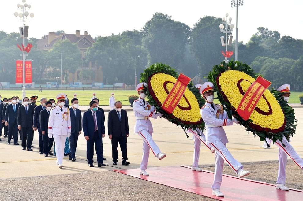 Lãnh đạo Đảng, Nhà nước vào Lăng viếng Bác trước ngày Quốc khánh - 1 Lãnh đạo Đảng, Nhà nước vào Lăng viếng Bác trước ngày Quốc khánh - 1