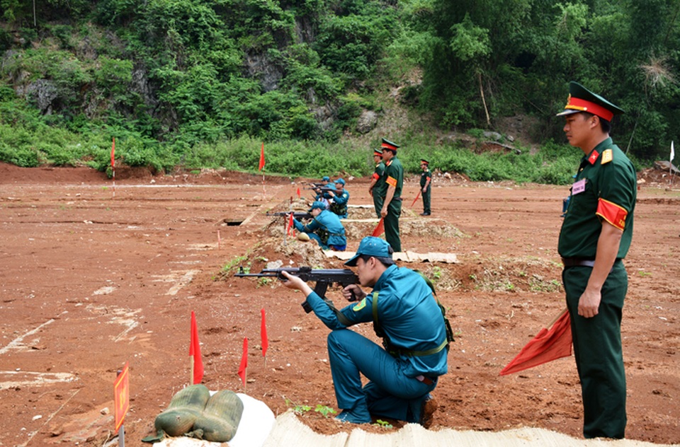 Xây dựng dân quân tự vệ vững mạnh, đáp ứng yêu cầu xây dựng và bảo vệ Tổ quốc - 5 Xây dựng dân quân tự vệ vững mạnh, đáp ứng yêu cầu xây dựng và bảo vệ Tổ quốc - 5
