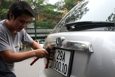 Hà Nội chưa tăng phí trước bạ ô tô