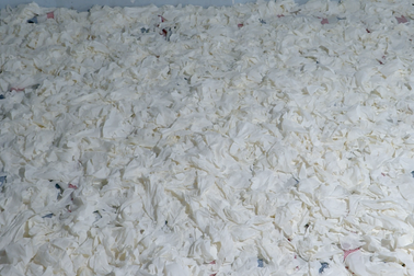 Cận cảnh hàng triệu găng tay y tế giả tại TPHCM