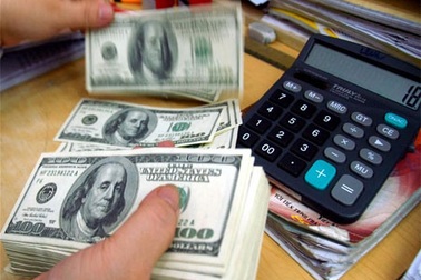 Giá USD tăng kịch trần