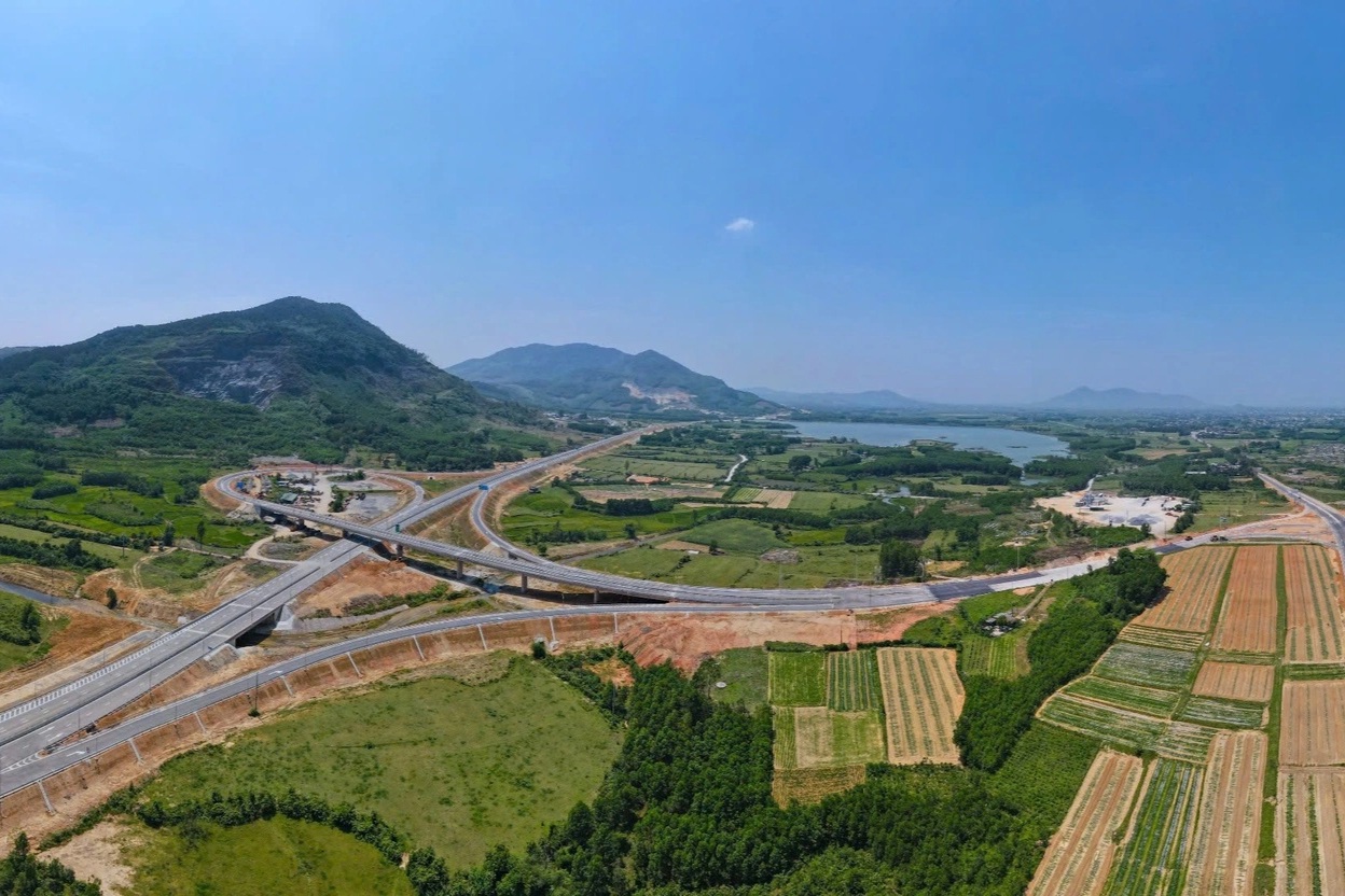 Mục tiêu 5.000km cao tốc, 1 triệu căn nhà ở xã hội và kỳ vọng của Bộ trưởng