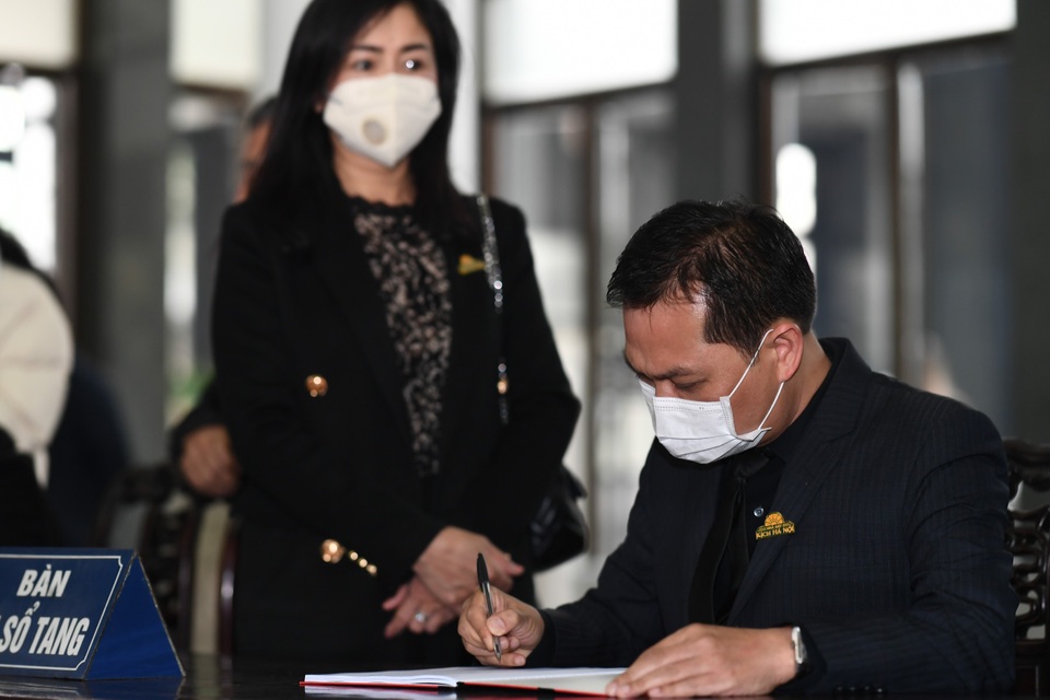 Nghệ sĩ ngậm ngùi tiễn biệt ông già hiền lành, chất phác của màn ảnh Việt - 17 Nghệ sĩ ngậm ngùi tiễn biệt ông già hiền lành, chất phác của màn ảnh Việt - 17