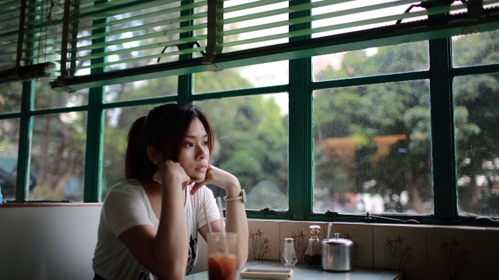 Đang chán buổi hẹn hò, tôi bỗng xúc động khi thấy dòng chữ sau tờ hoá đơn - 1 Đang chán buổi hẹn hò, tôi bỗng xúc động khi thấy dòng chữ sau tờ hoá đơn - 1