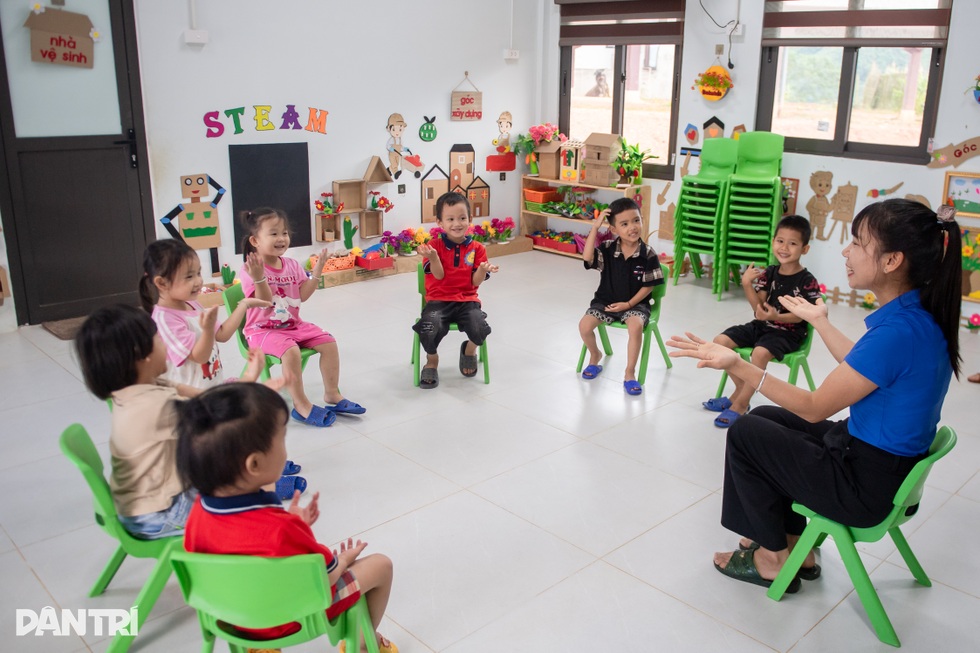 Kỳ 2: Đảng viên hiến đất, dân nhất mực theo sau - 12 Kỳ 2: Đảng viên hiến đất, dân nhất mực theo sau - 12