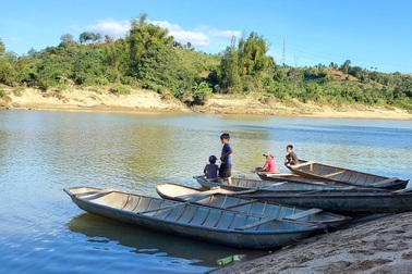 Kon Tum lấy ý kiến dân khi làm dự án thủy điện trong làng du lịch