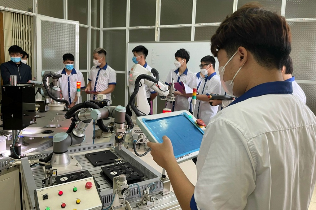 Trường nghề cần coi trọng làm thương hiệu để tăng giá trị cơ sở - 1 Trường nghề cần coi trọng làm thương hiệu để tăng giá trị cơ sở - 1