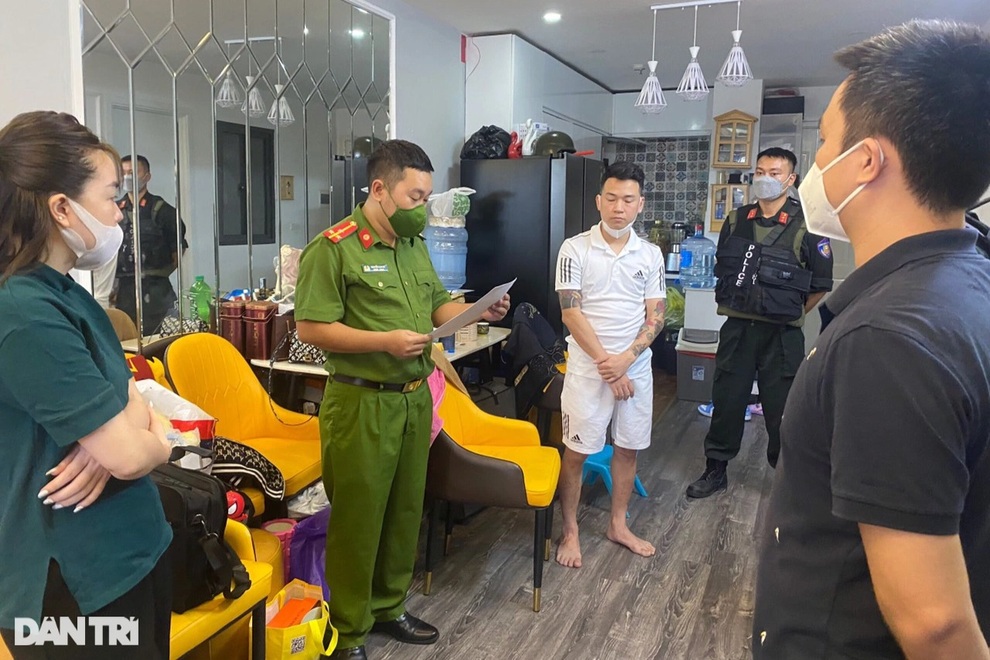 Khởi tố ông trùm đường dây đánh bạc hàng chục nghìn tỷ đồng - 1 Khởi tố ông trùm đường dây đánh bạc hàng chục nghìn tỷ đồng - 1