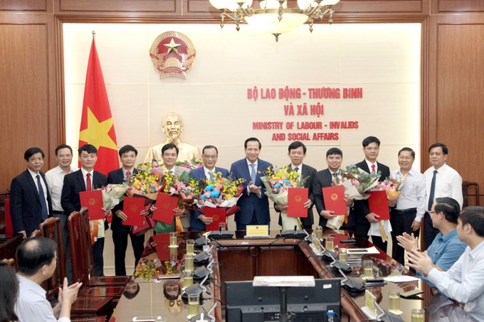 Bộ LĐ-TB&XH điều động, bổ nhiệm nhân sự - Ảnh 3. Bộ LĐ-TB&XH điều động, bổ nhiệm nhân sự - Ảnh 3.