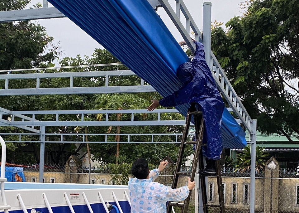 Đà Nẵng: Học sinh nghỉ học từ ngày 27, trường học căng mình đối phó với bão - 1 Đà Nẵng: Học sinh nghỉ học từ ngày 27, trường học căng mình đối phó với bão - 1