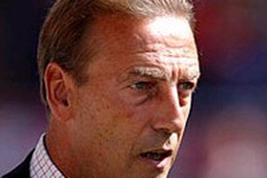 Neeskens làm trợ lý đội tuyển Australia